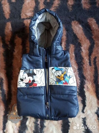 Костюм тройка на мальчика новый 74