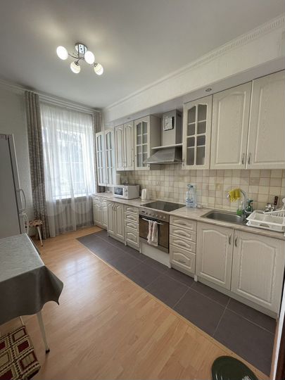 2-к. квартира, 56 м², 1/5 эт.