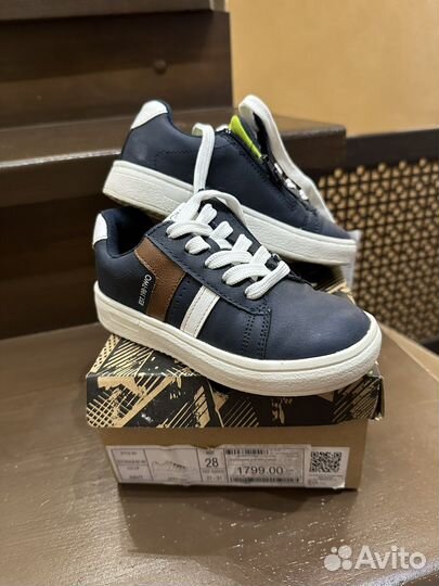 Продаются кроссовки