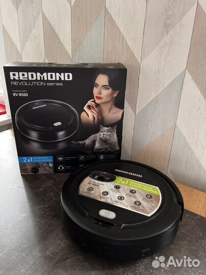 Робот пылесос Redmond rv-r350