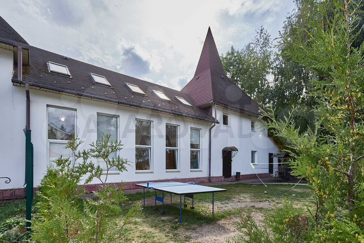 Коттедж 205 м² на участке 12 сот.