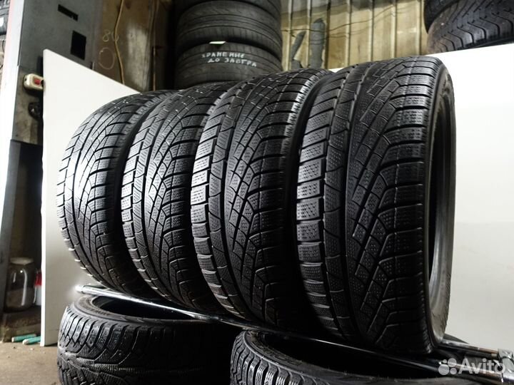 Pirelli Winter Sottozero 210 225/45 R18