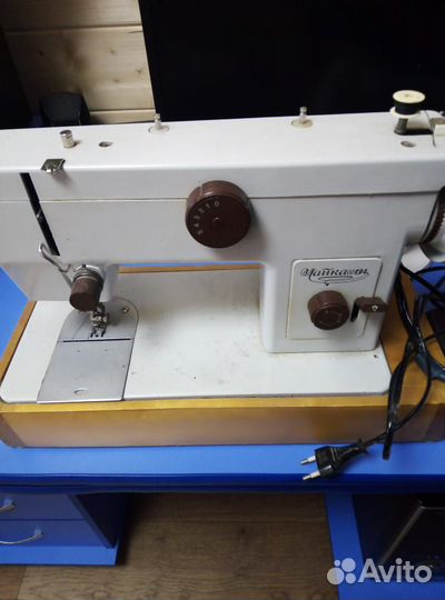 Швейная машинка электрическая