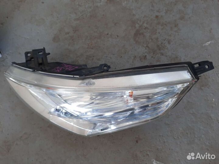 Передняч левая фара Ниссан Теана j32 ксенон