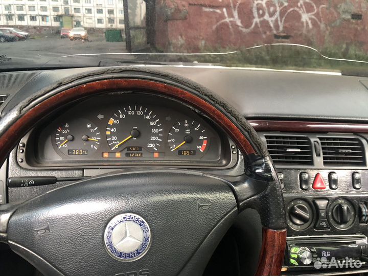 Mercedes-Benz E-класс 2.2 МТ, 1999, 621 000 км