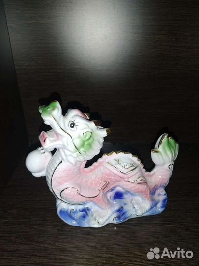 Статуэтка дракон