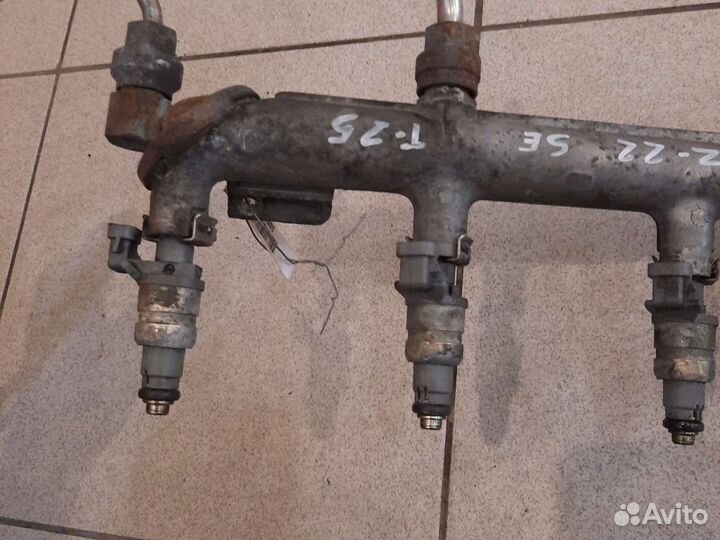 Топливная рампа с форсунками opel Z22SE