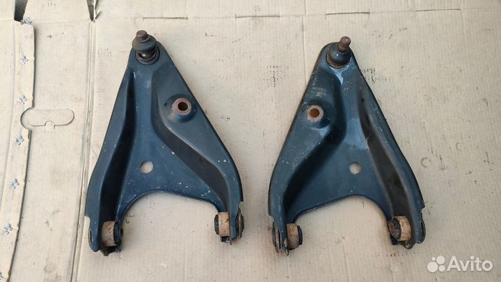 Рычаги передние Renault Logan/Sandero/Largus c2007