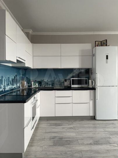 2-к. квартира, 54 м², 12/17 эт.