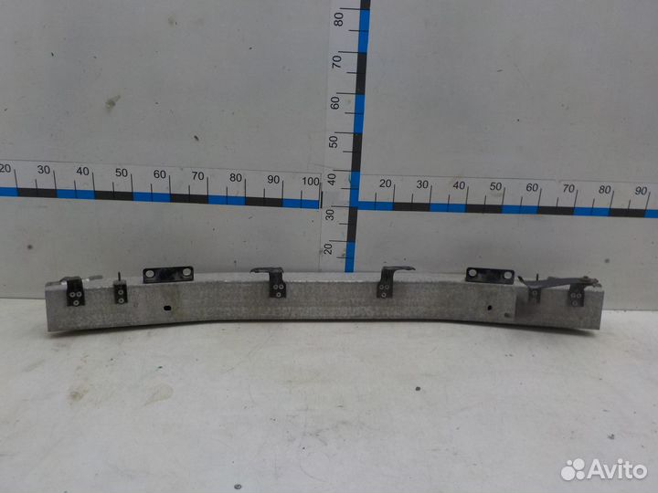 Усилитель переднего бампера Toyota Land Cruiser