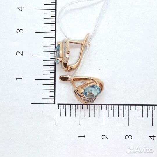 Серьги с синтетическим камнем Золото