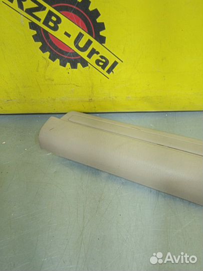 Накладка порога внутренняя передняя правая Toyota