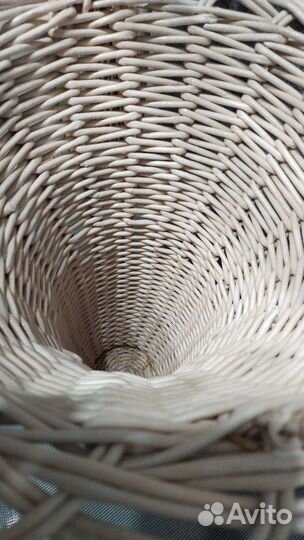 Корзина-ваза плетёная