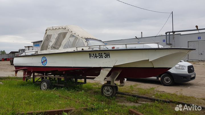 Катер Волга