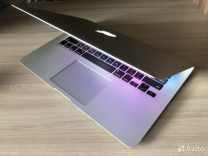 Macbook air 13 i5 8/500ssd (2012)