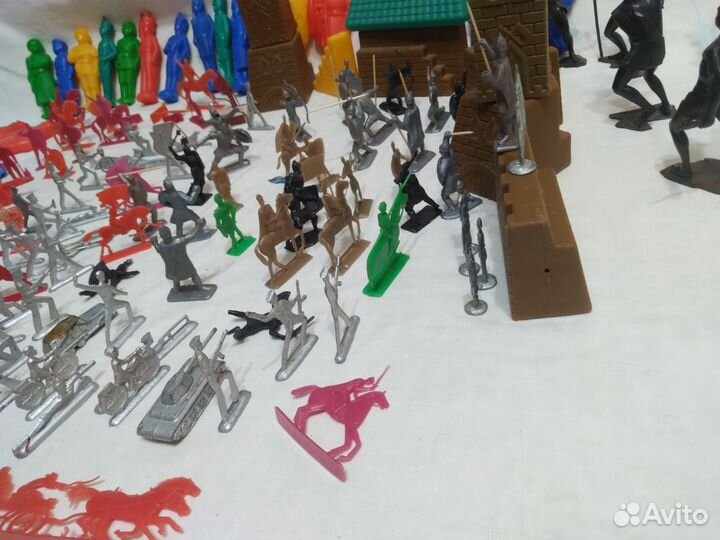 Солдатики СССР пластик, оловянные, дутыши