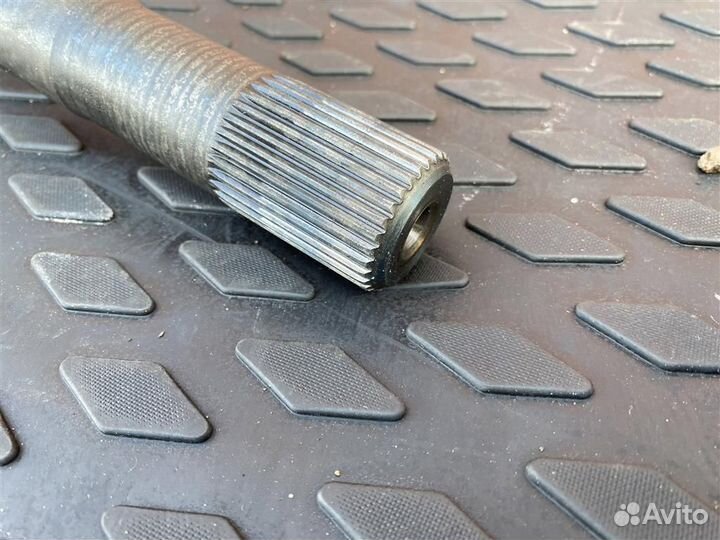 Полуось задняя правая Mitsubishi Pajero Sport/M