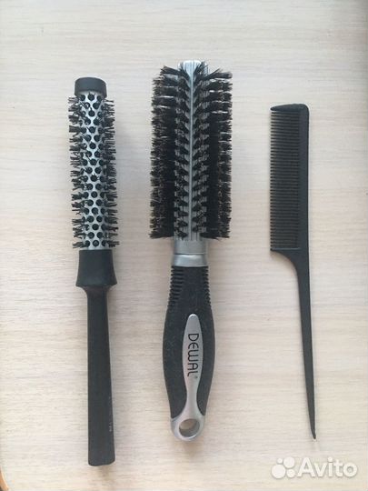 Расчески для парикмахера