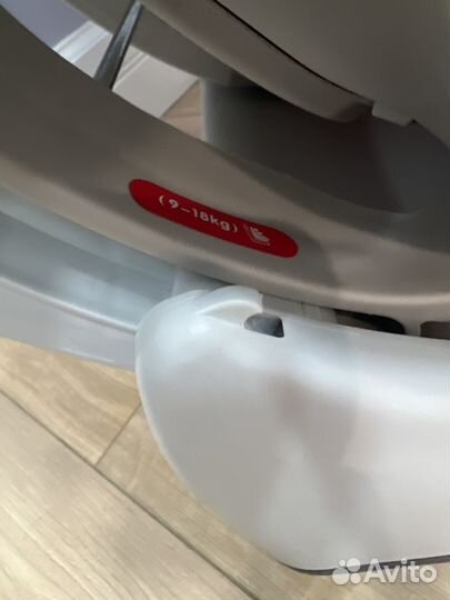 Автомобильное кресло