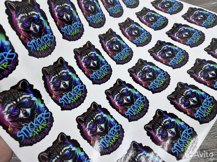 Широкоформатная печать наклеек, этикеток,стикеров