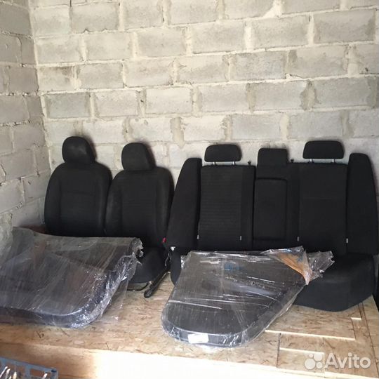 Салон на тойоту корола Е 150