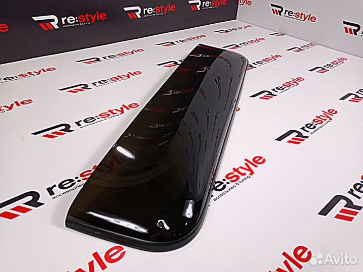 Дeфлектор люка Prado 150 / LX570 Аналог