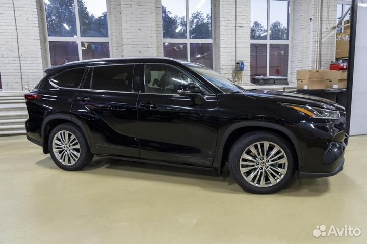 Электропороги ATS на Toyota Highlander XU70