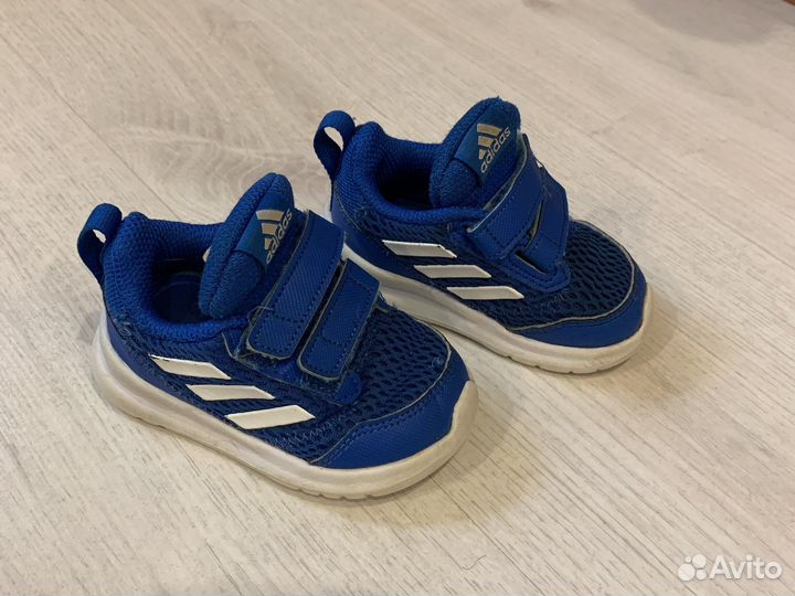 Кроссовки adidas