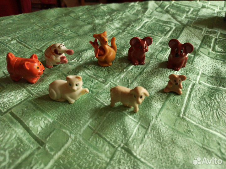 Киндеры разные, Прыг-скокеры, прилипалы, фишки