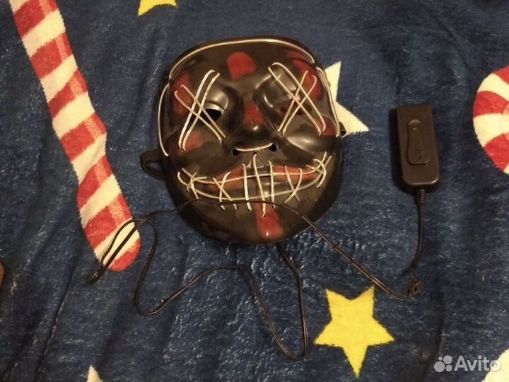 Маска анонимуса светящаяся