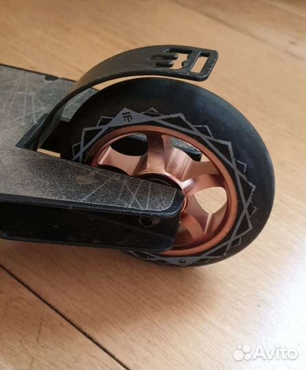 Трюковой самокат Mongoose