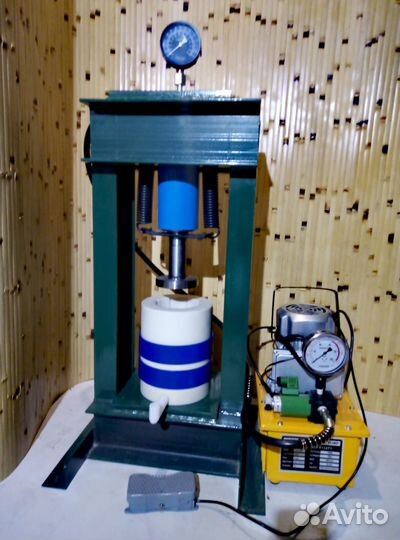Пресс гидравлический холодного отжима кедра