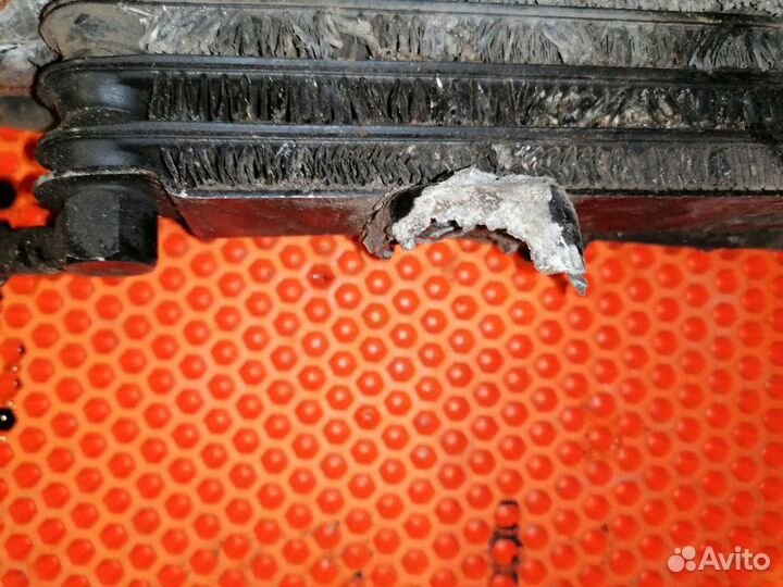 Радиатор гур Mazda Xedos 9