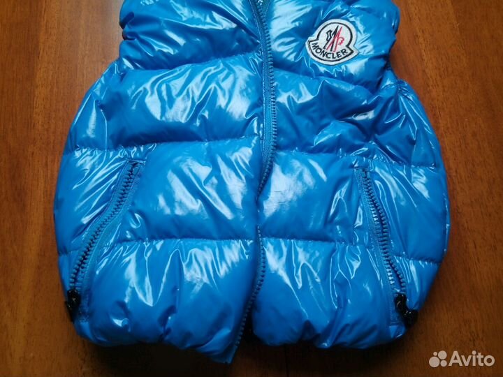 Жилет пуховой