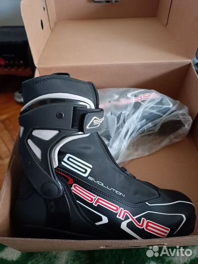 Лыжные ботинки sns pilot