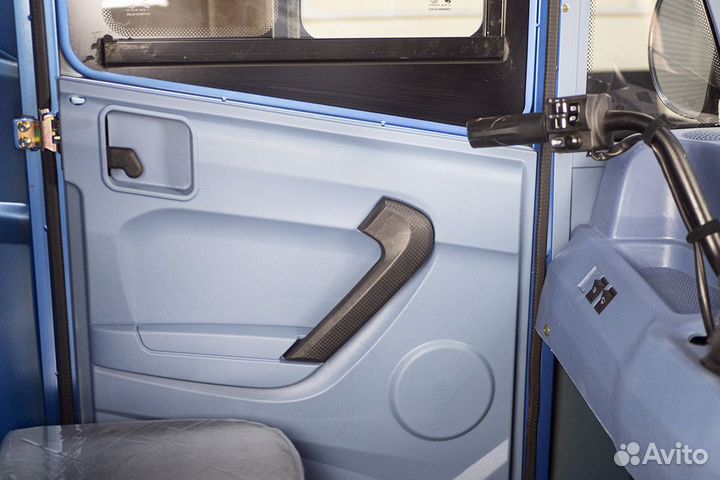 Грузовой электротрицикл Rutrike карго Кабина Дуал