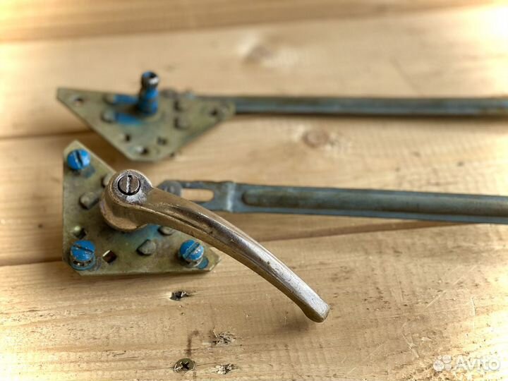 Механизм дверных ручек (ручки) газ СССР