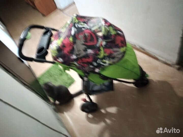 Прогулочная коляска