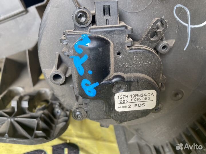 Моторедуктор Ford Focus 2