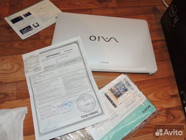 Sony Vaio SVF1521N1RW 4 -ядра