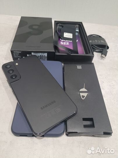 Samsung Galaxy S22, 8/256 ГБ