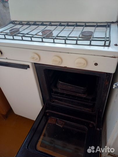 Плита газовая с духовкой и баллонами