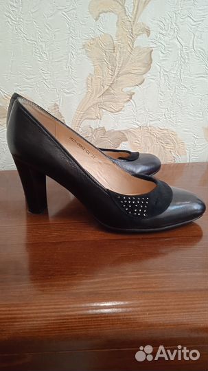 Туфли женские 37 размер натуральная кожа черные