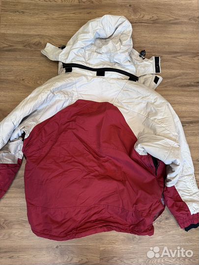 Куртка горнолыжная