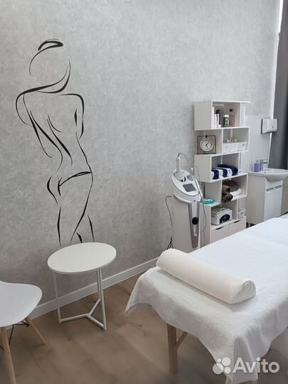 Аппаратный антицеллюлитный массаж