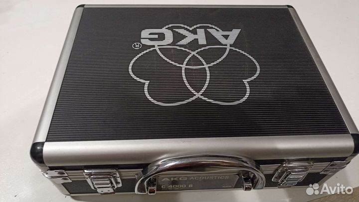 Студийный конденсаторный микрофон AKG C 4000 B