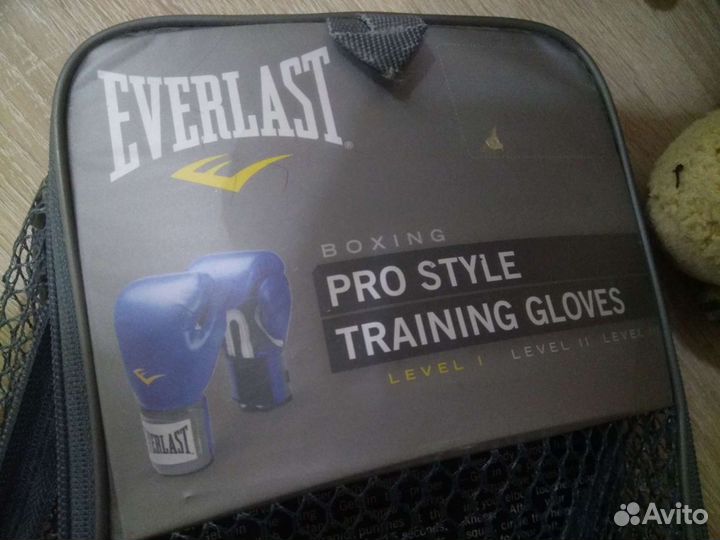 Перчатки боксерские Everlast