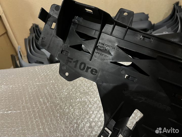 Правая площадка передней фары BMW F10 новая