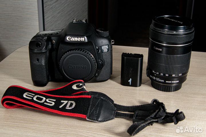 Фотокамера Canon EOS 7D