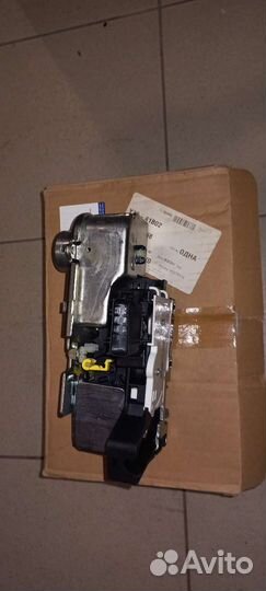 Замок передней левой двери Ford Transit